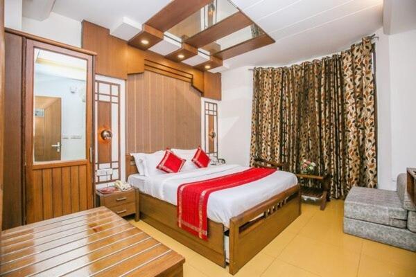 ホテル Grace Mount ダルハウジ 部屋 写真